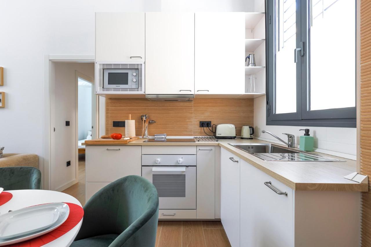 Oasis In The Heart Of - 2 Bedroom With Free Parking Apartment Seville